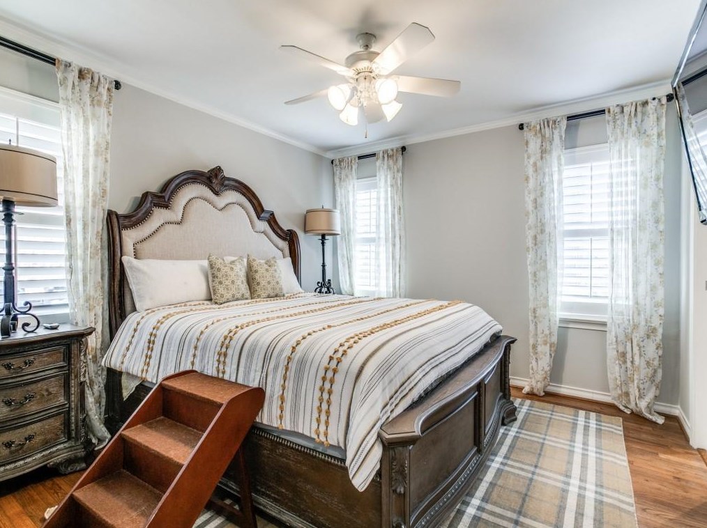 3636 Regent Dr, Dallas TX  75229-5244 exterior