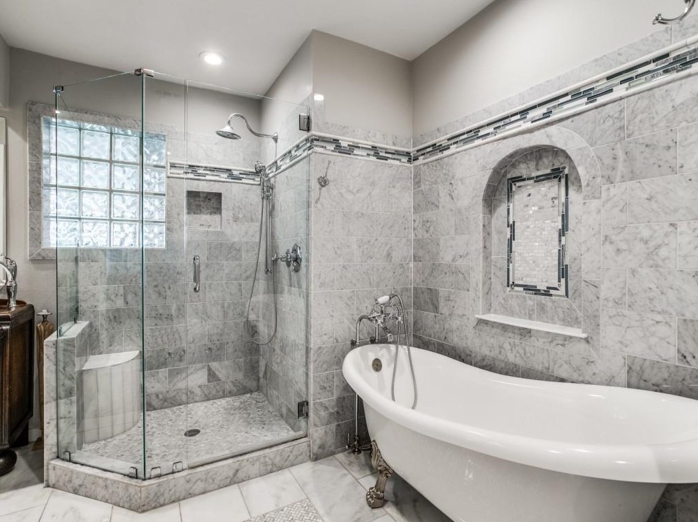 3636 Regent Dr, Dallas TX  75229-5244 exterior