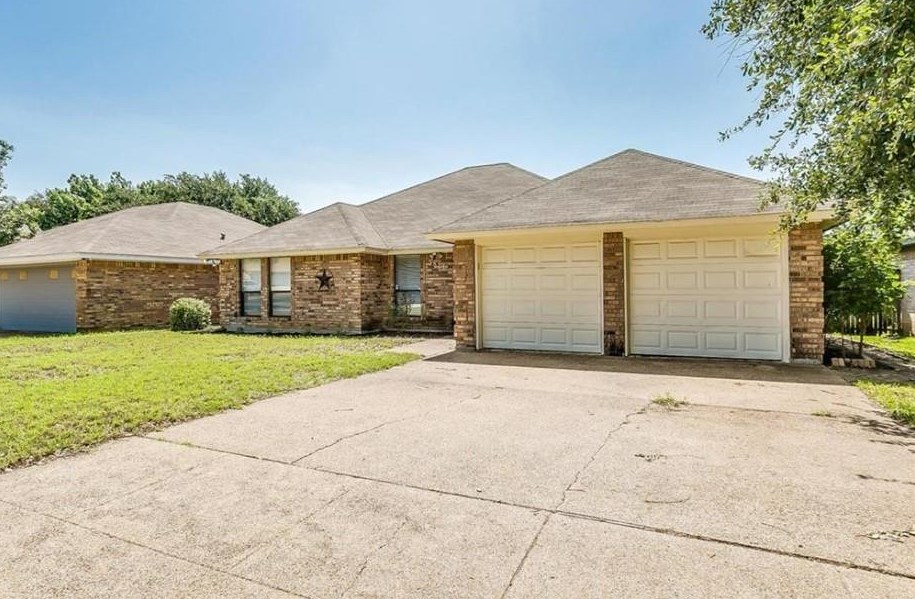 3821 Huntwick Dr, Fort Worth, TX 76123