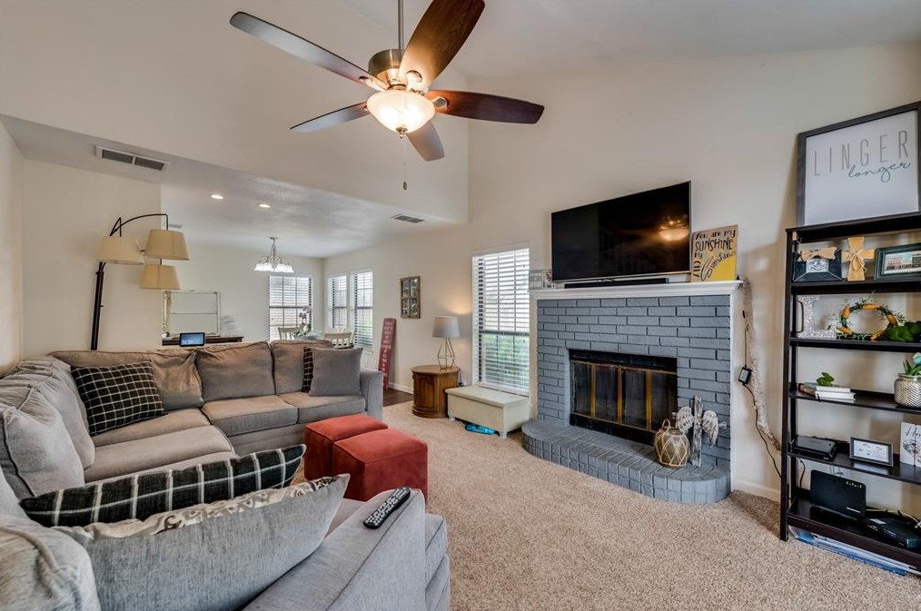 3491 Longview Dr, Denton, TX 76210