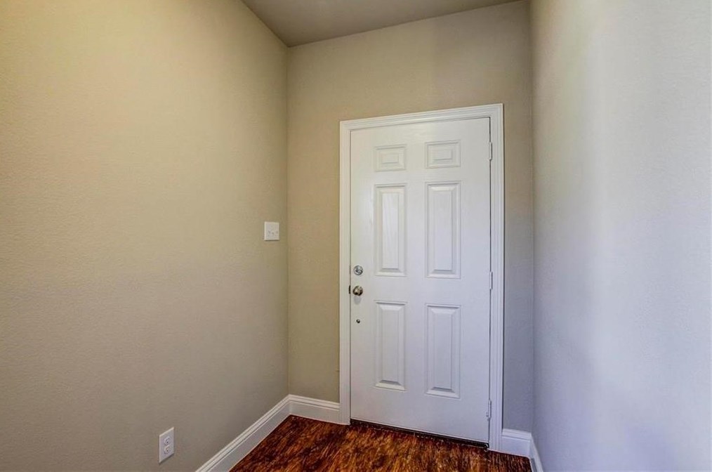 425 Canvas Ct, Crowley TX  76036-4336 exterior