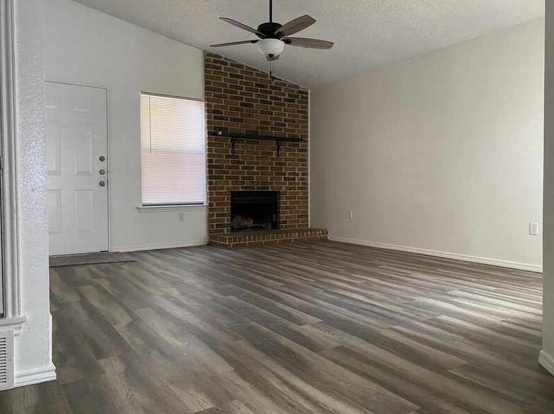 2747 Countryside Ln, Fort Worth, TX 76133