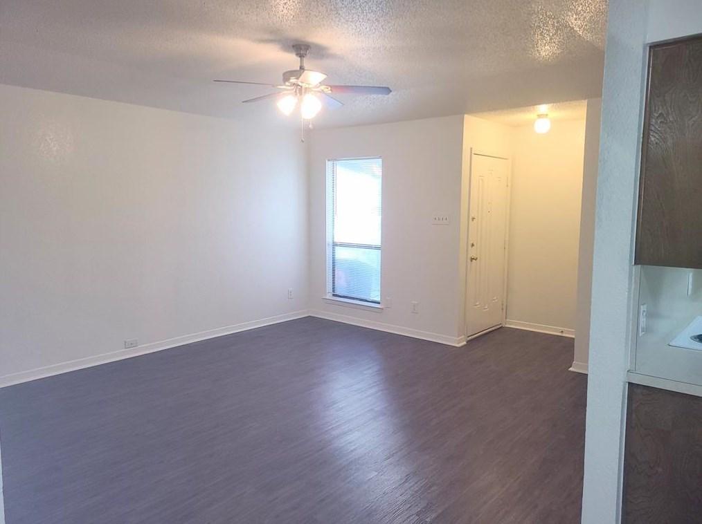 1124 Landsdale Ln, Fort Worth, TX 76179