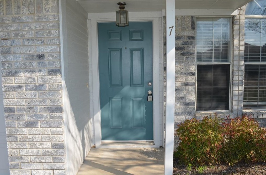 7 States Ave, Midlothian, TX 76065