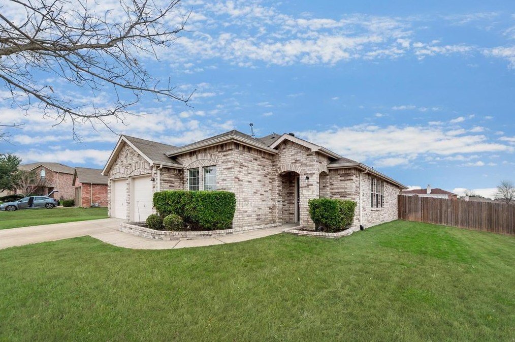206 Spruce Trl, Forney, TX 75126