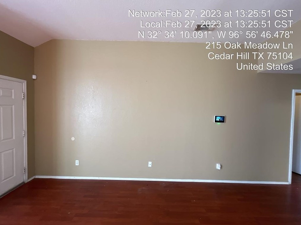 215 Oak Meadow Ln, Cedar Hill, TX 75104