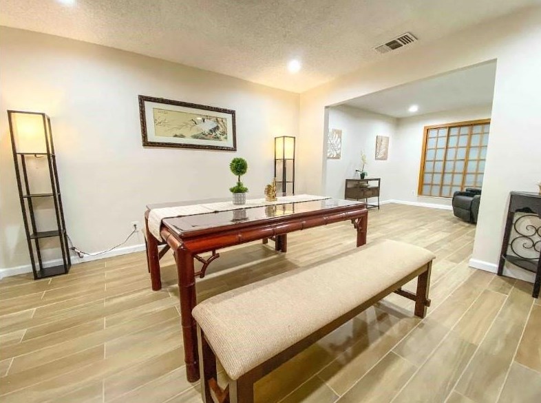 4250 Claremont Dr, Grand Prairie TX  75052-1302 exterior