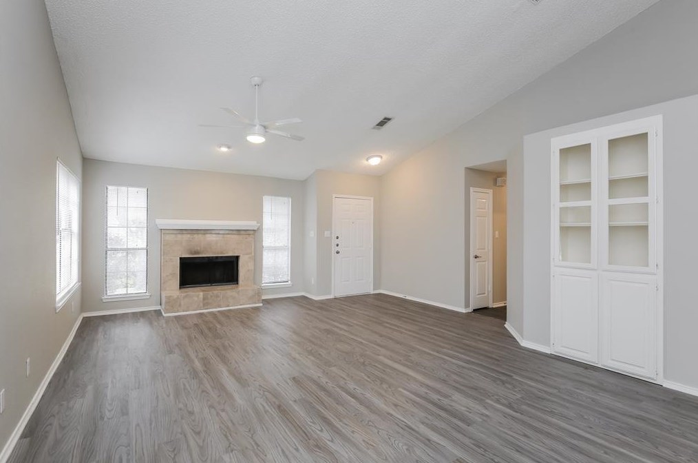 4116 O B Crowe Dr, Dallas TX  75227-4774 exterior
