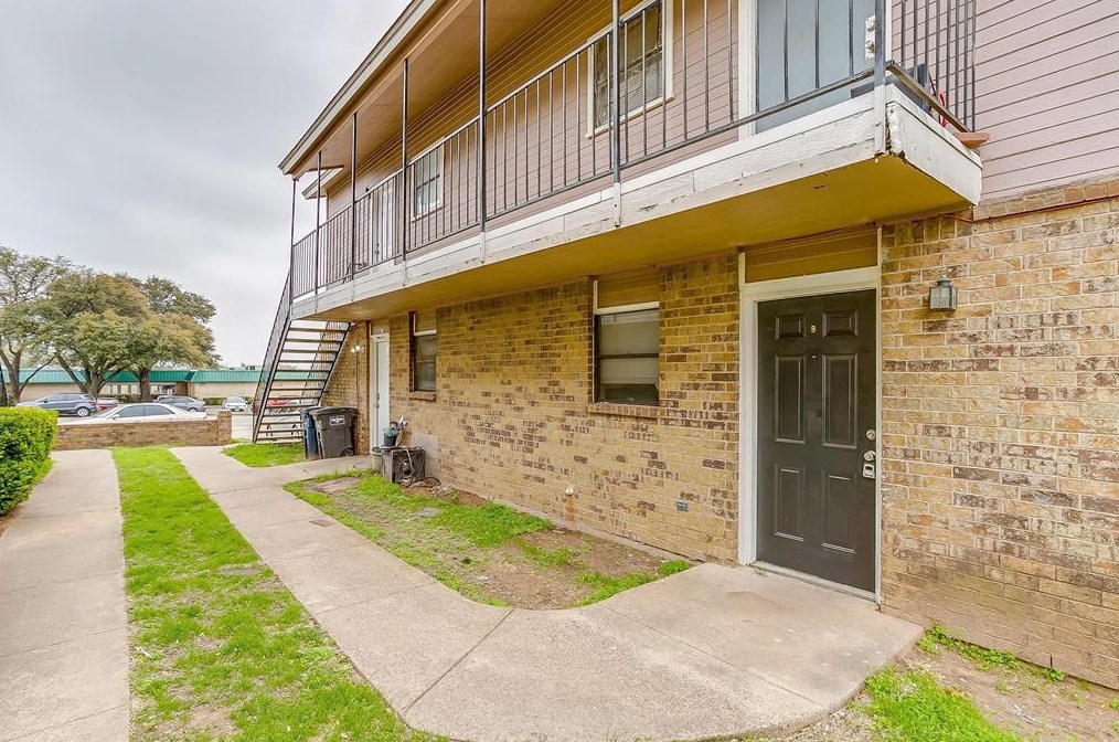 4828 Wellesley Ave #b, Fort Worth, TX 76107