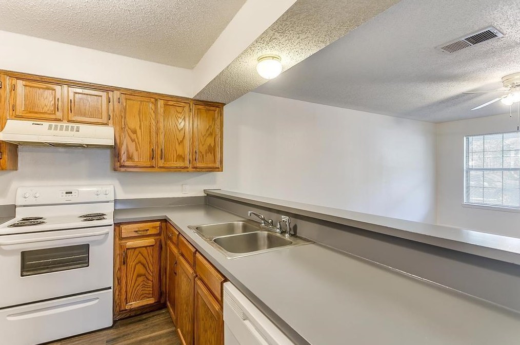 613 Pierce St, Denton, TX 76201