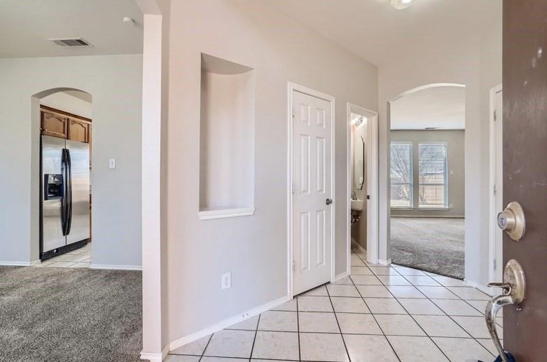9705 Gallatin Ln, Fort Worth, TX 76177