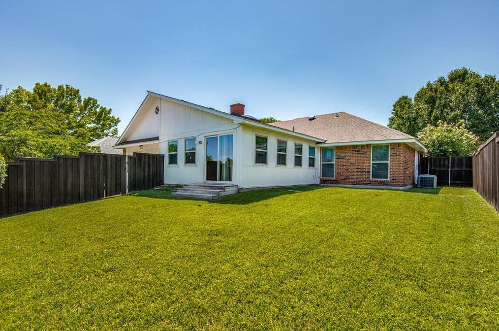 310 Barclay Ave, Coppell, TX 75019