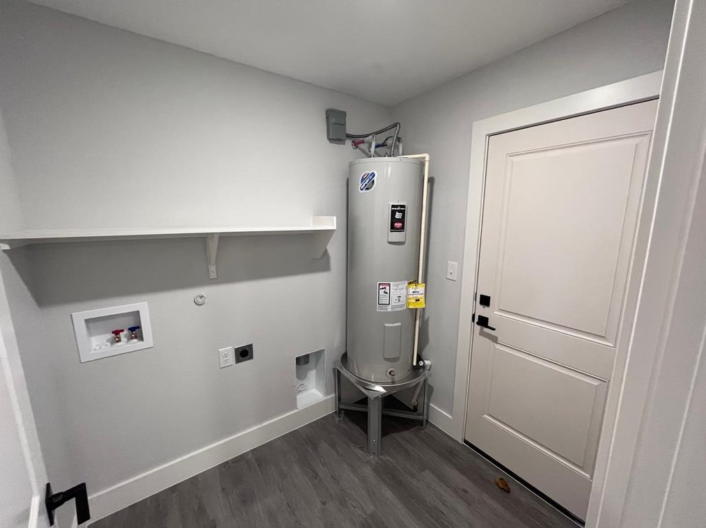 715 S 6th St #1, Bonham, TX 75418