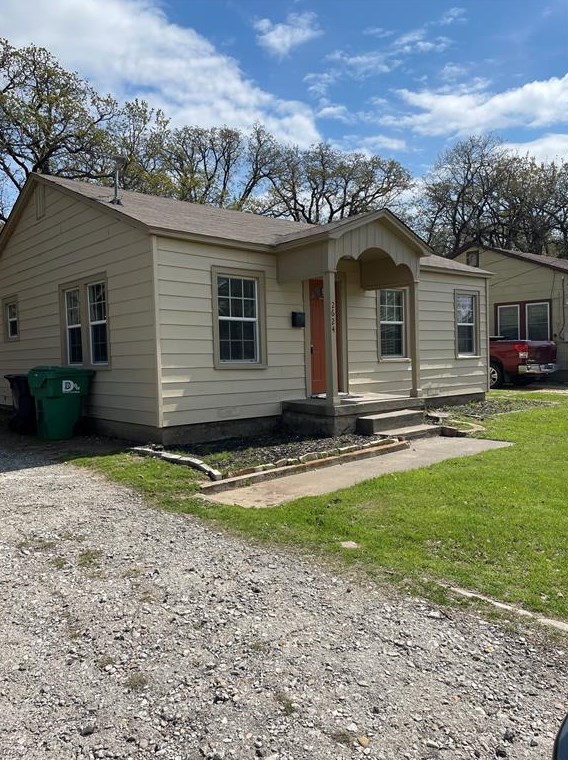 2624 N Elm St, Denton, TX 76201