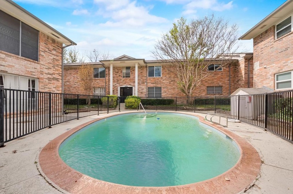 8083 Meadow #225, Dallas, TX 75231