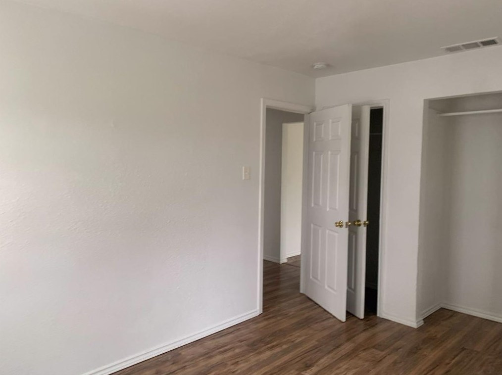 8840 Briley Rd, Dallas, TX 75217