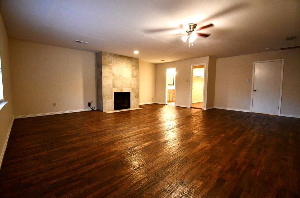 120 E Highland Dr, Irving, TX 75062
