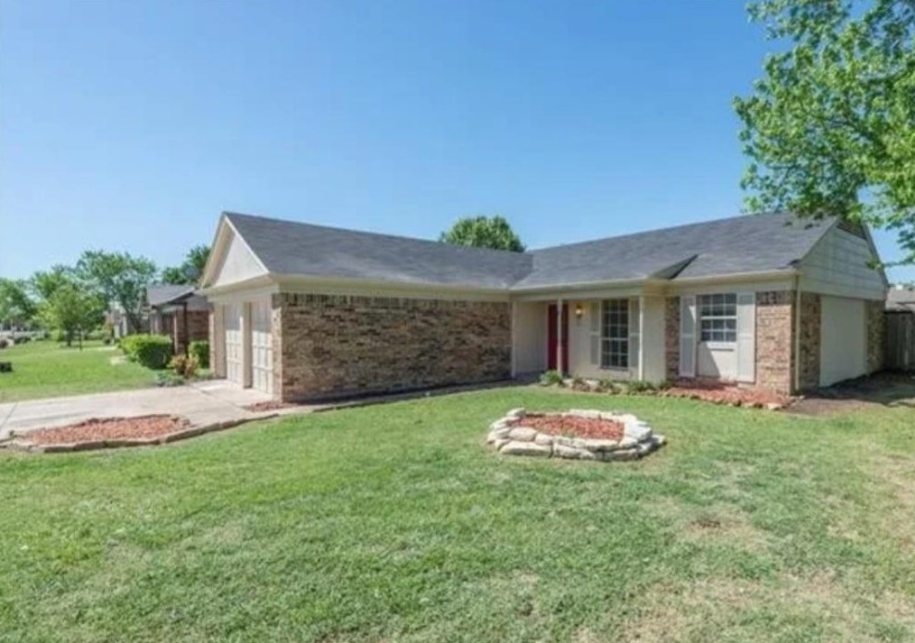 7433 Farm Field Ct, Fort Worth, TX 76137