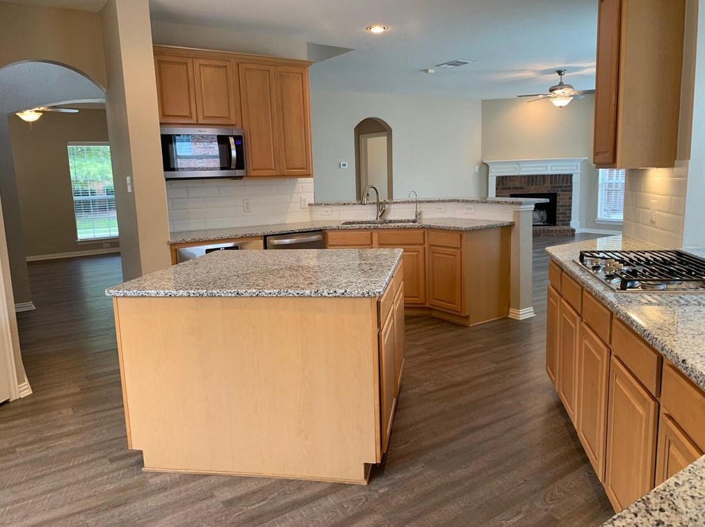 2644 Dunbar Dr, Mckinney TX  75070-9130 exterior