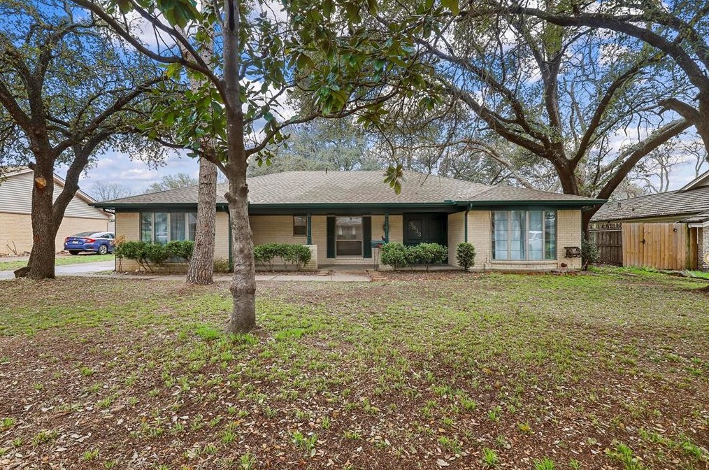 3833 Delmas Dr, Fort Worth, TX 76116