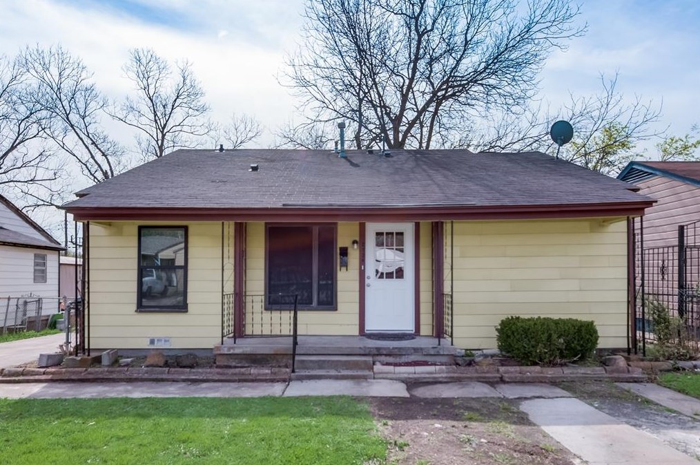 2734 Wilhurt Ave, Dallas TX  75216-6516 exterior