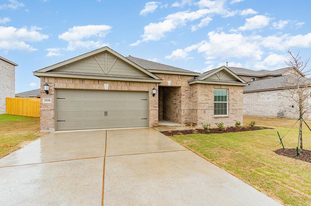 2108 Meadow Dr, Anna, TX 75409