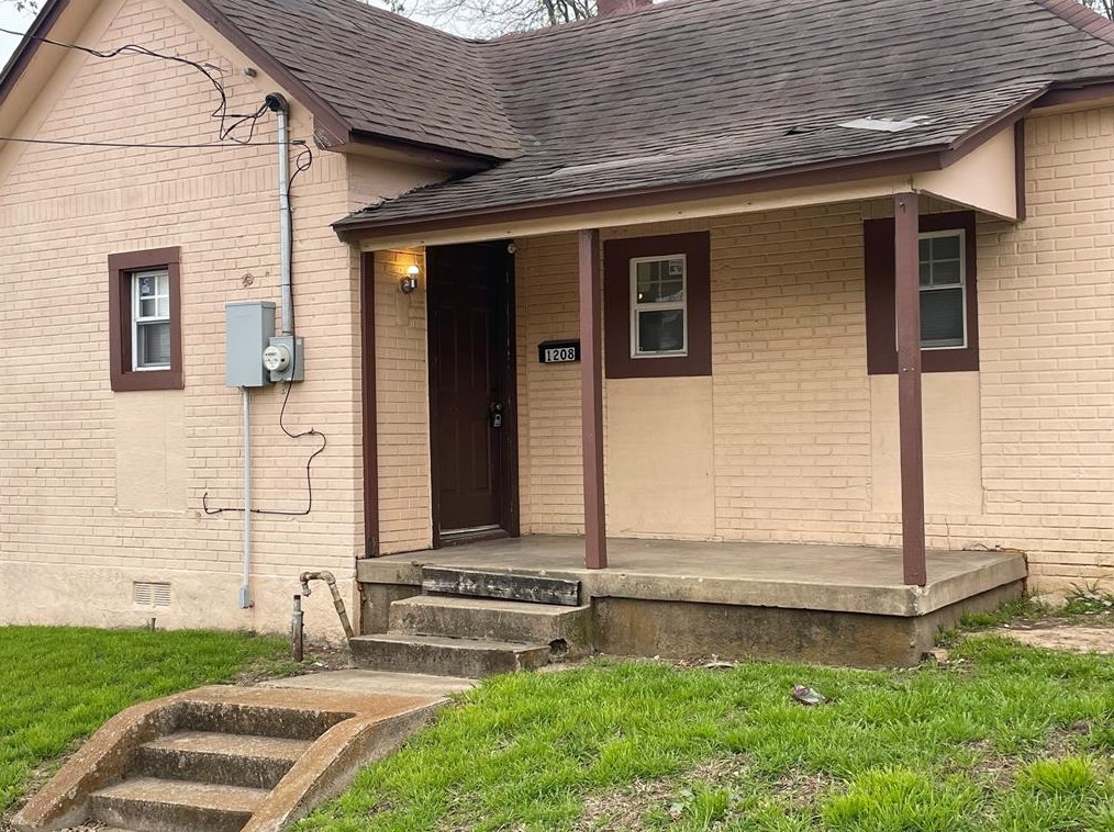 1208 E 8th St, Dallas, TX 75203