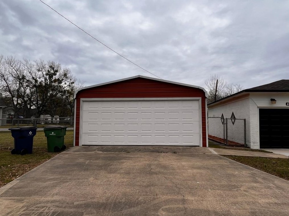 4201 Bois D Arc St, Greenville, TX 75401