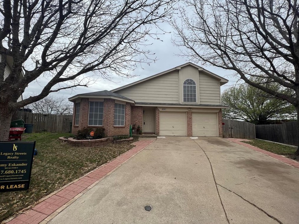 652 Blueberry Hill Ln, Midlothian, TX 76063