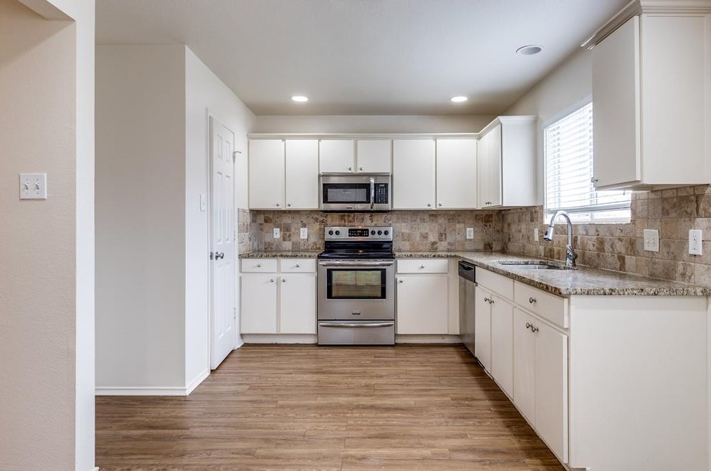 2324 Summit Ln, Dallas, TX 75227