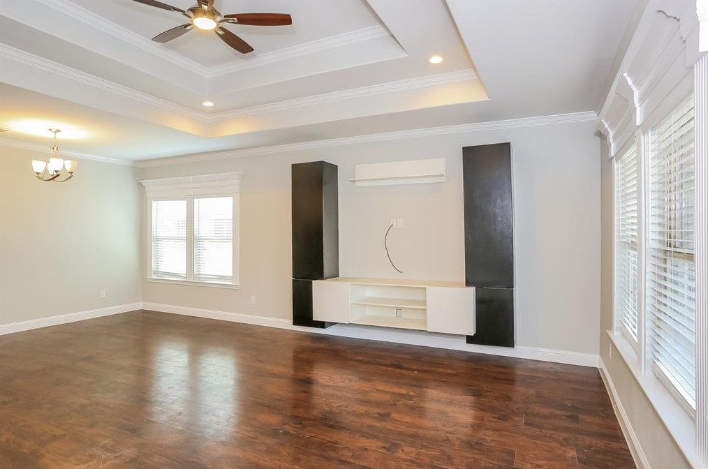 1921 Rosa Parks Blvd, Lancaster, TX 75146