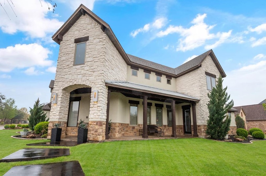 1401 Long And Winding Rd, Midlothian, TX 76063
