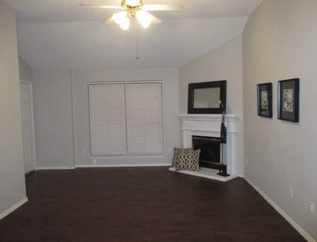 1009 Olivewood Ln, Fort Worth, TX 76140