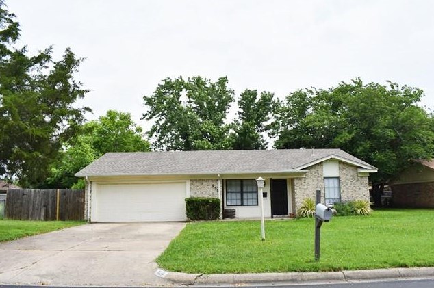 809 Darnell Ave, Fort Worth, TX 76126