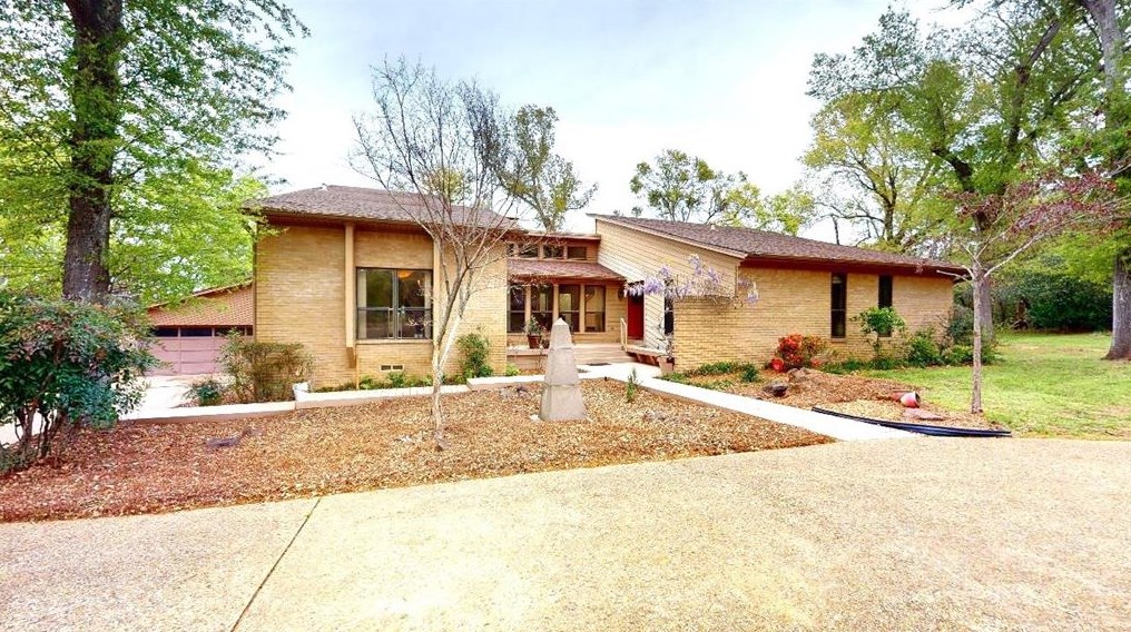 1013 Mill Run Rd, Athens, TX 75751