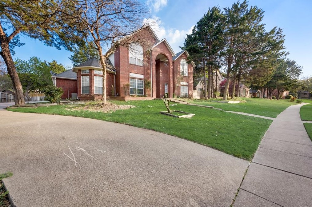 1828 Wood Dale Cir, Cedar Hill, TX 75104