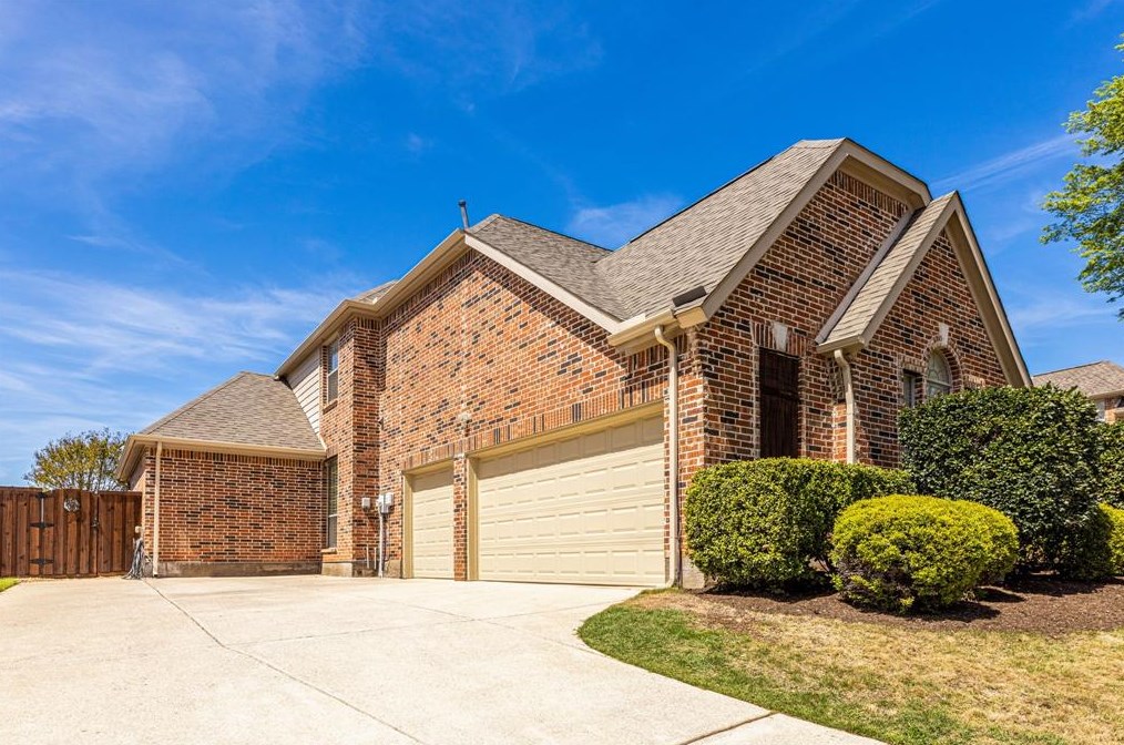 2621 Napier Ln, Lewisville, TX 75022
