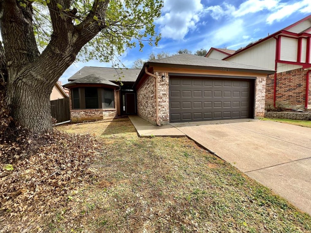 2204 Chatam Hill St, Grapevine, TX 76051