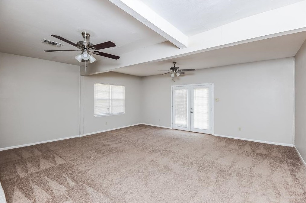1029 Usher St, Fort Worth, TX 76126