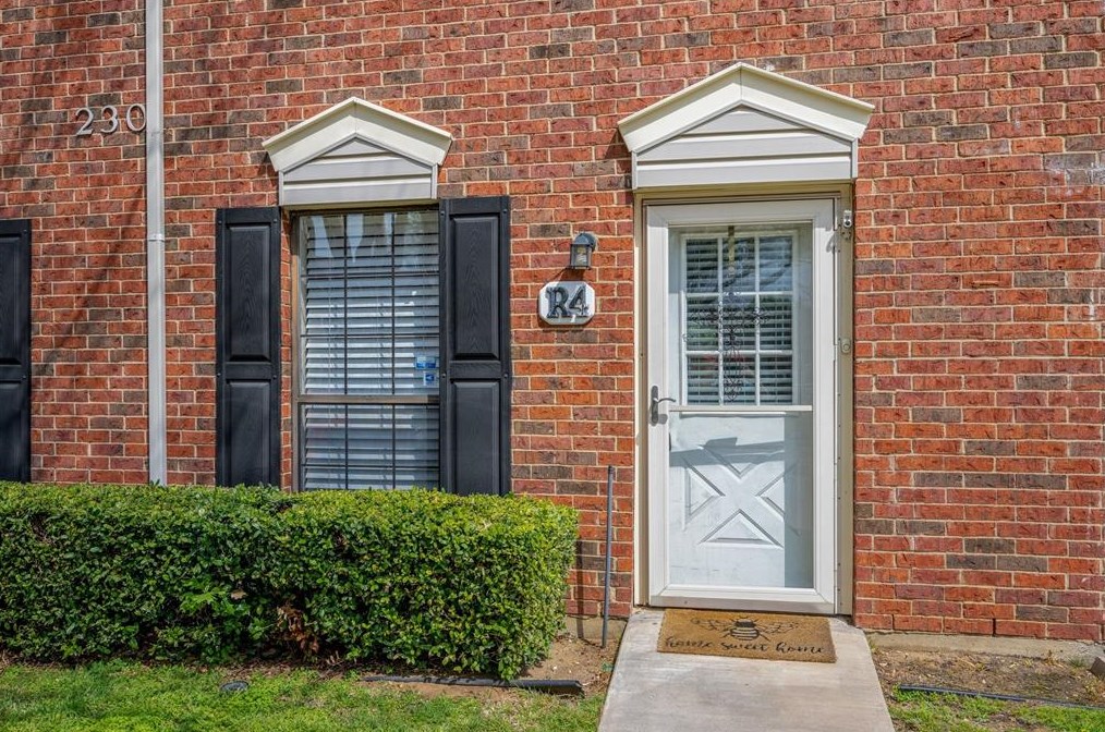 230 Samuel Blvd #4, Coppell, TX 75019