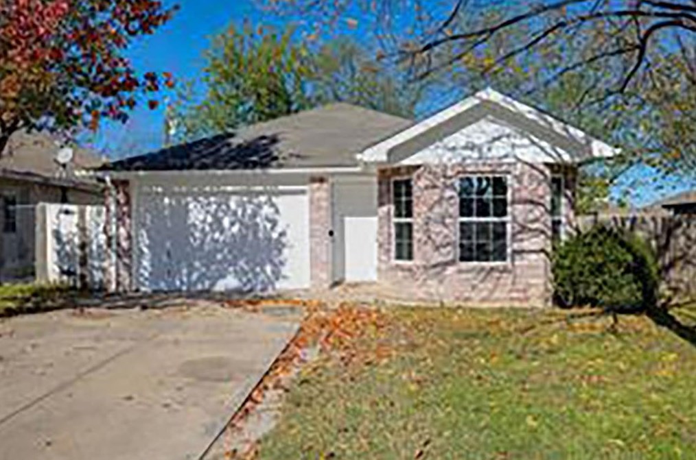 1021 Stella St, Fort Worth, TX 76104