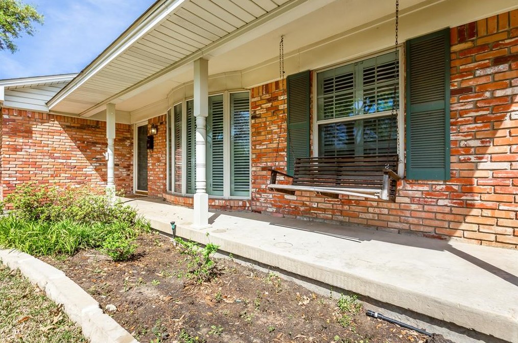 10140 Coveridge Dr, Dallas, TX 75238