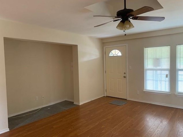 208 N Jarvis Ln, Azle, TX 76020
