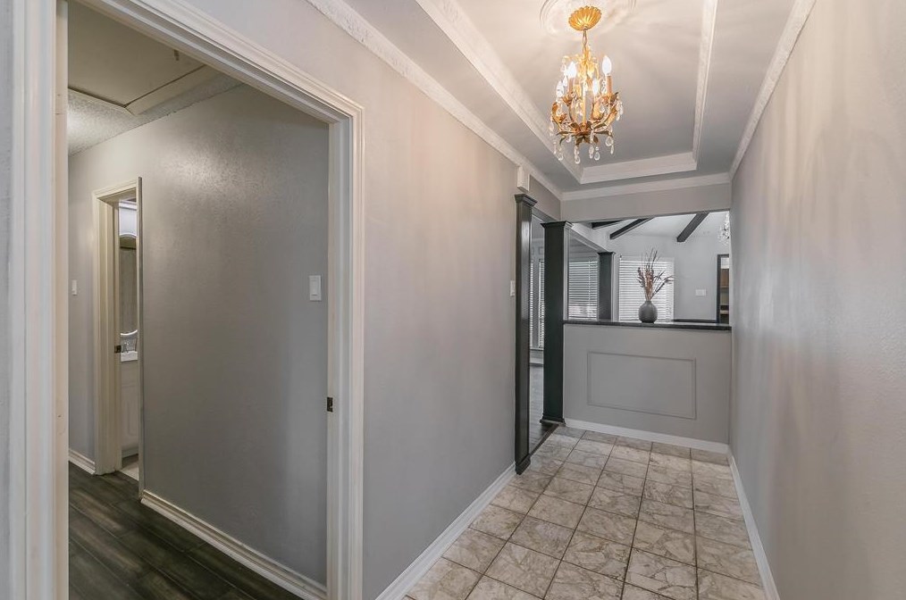 16404 Lauder Ln, Dallas TX  75248-2352 exterior