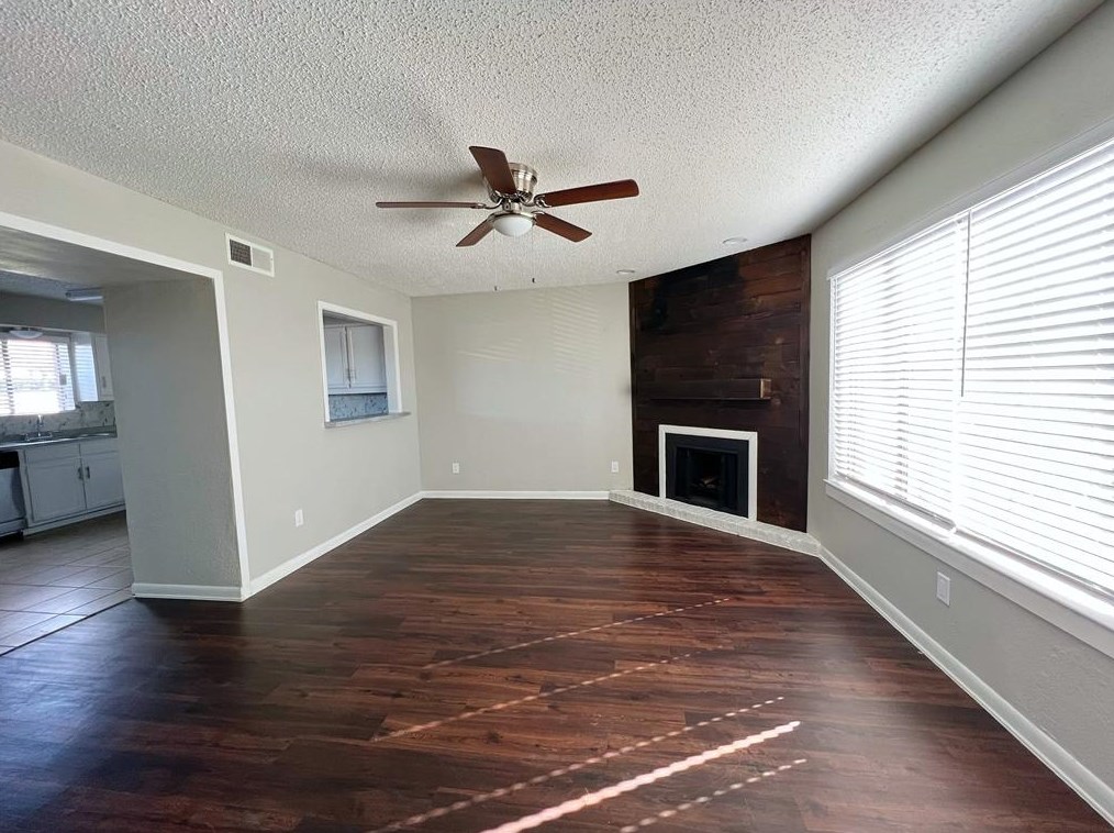 514 E Belt Line Rd #9b, Desoto, TX 75115
