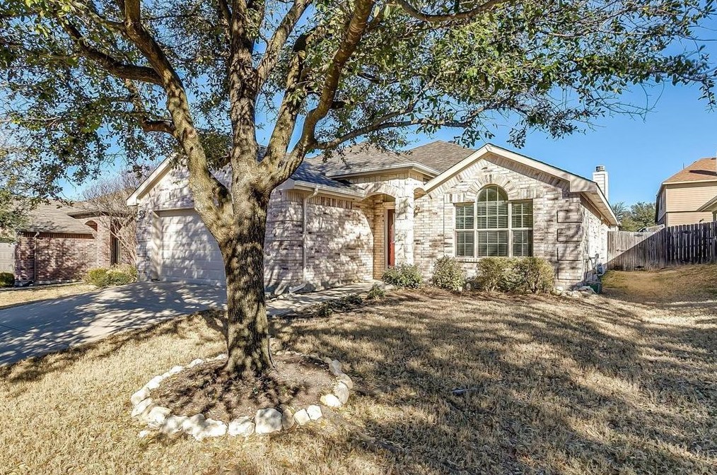 10432 Bradshaw Dr, Fort Worth, TX 76108