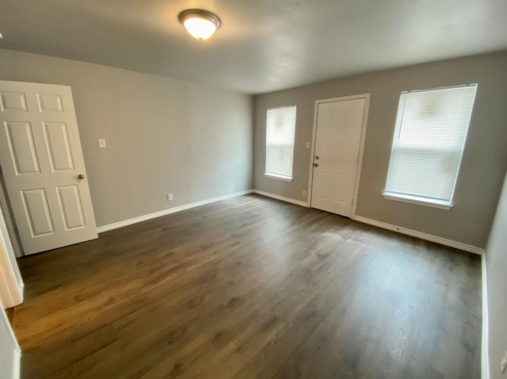 1040 E Richmond Ave, Fort Worth, TX 76104