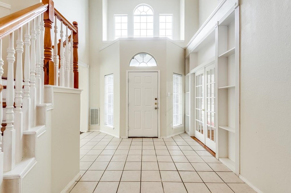 2904 Woods Dr, Plano, TX 75025