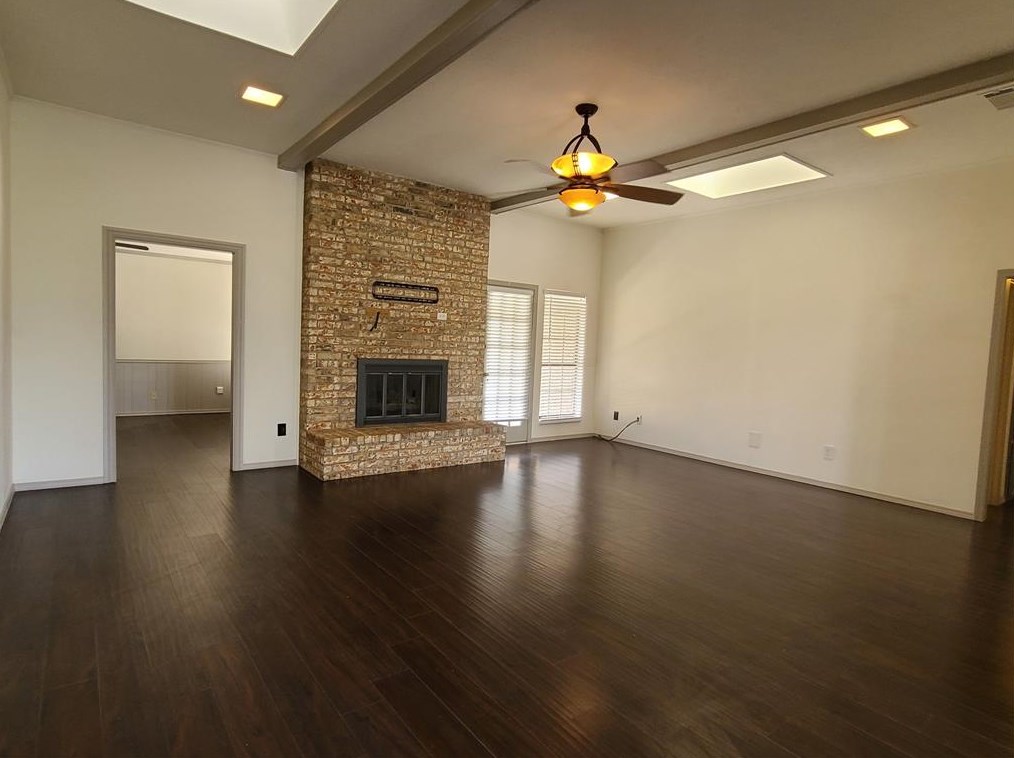 2204 Via Del Norte Cir, Carrollton TX  75006-2839 exterior