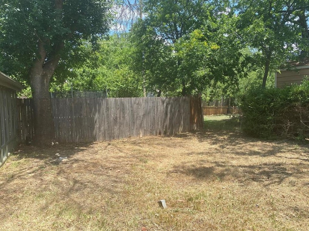 2505 Earl Ln, Fort Worth, TX 76107